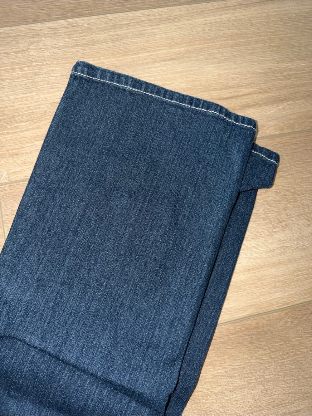 Y2K vintage Seven7 Women's Dark Indigo Bootcut Jeans w/ Embellished Back Pockets - Picture 3 of 7